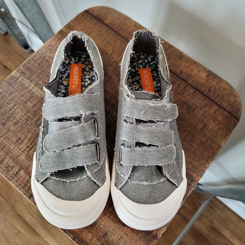 Womens rocket dog shoes